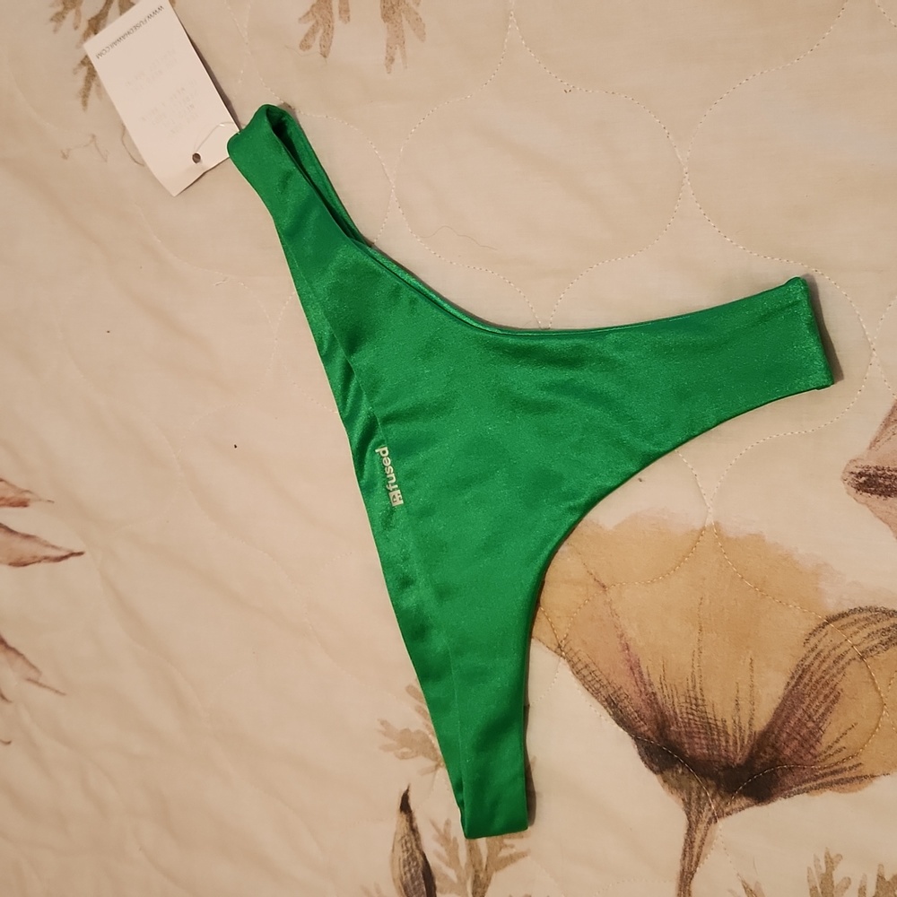 Fused Hawaii Green Thong Bikini Bottom, Size M (NWT)